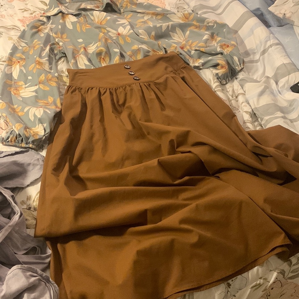 Blouse and skirt set
